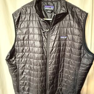 Patagonia Men's Black  Vest